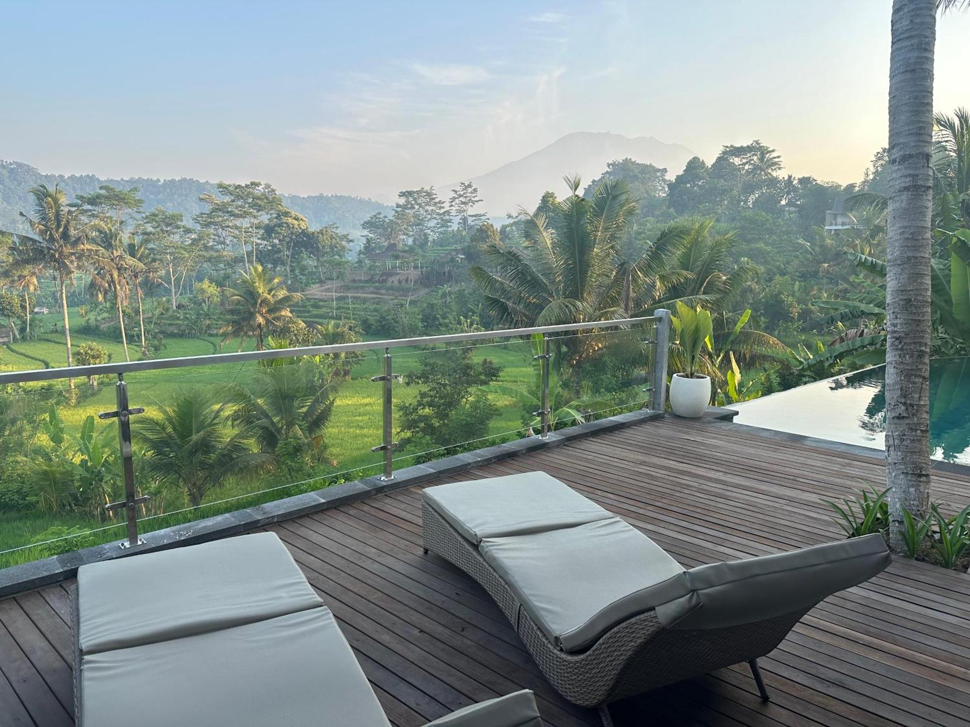 Nana Suites Villa ซิเดอมัน ภายนอก รูปภาพ